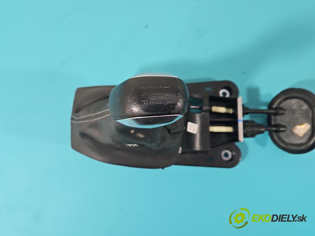 Peugeot 2008 I 2013-2019 1.2 VTi: 110 HP manual 81 kW 1199 cm3 5- Páka: Změny: stupeň,rýchlosť 9808161780 (Rýchlostné páky / kulisy)