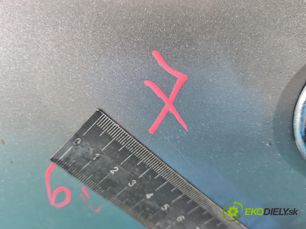 Toyota Yaris I 1999-2005 1.4 D4D 75 hp manual 55 kW 1364 cm3 5- zadní kufrové dveře  (Zadní kapoty)