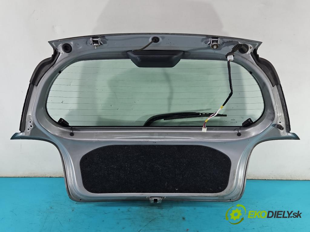 Toyota Yaris I 1999-2005 1.4 D4D 75 hp manual 55 kW 1364 cm3 5- zadní kufrové dveře  (Zadní kapoty)