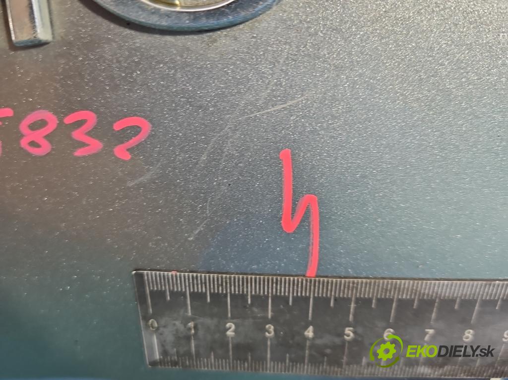 Toyota Yaris I 1999-2005 1.4 D4D 75 hp manual 55 kW 1364 cm3 5- zadní kufrové dveře  (Zadní kapoty)