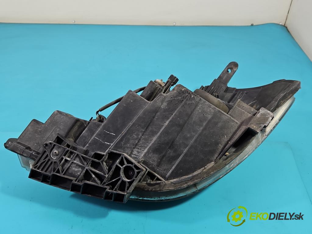 Nissan Tiida 1.8 16V 125 HP automatic 92 kW 1769 cm3 5- Reflektor: pravý 26010-EM30A (Pravé)