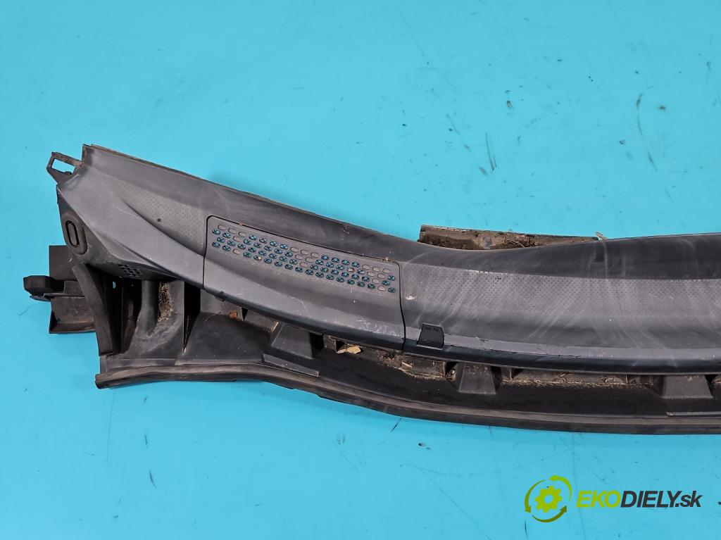 Nissan Tiida 1.8 16V 125 HP automatic 92 kW 1769 cm3 5- torpédo 66862EL000 (Torpéda)