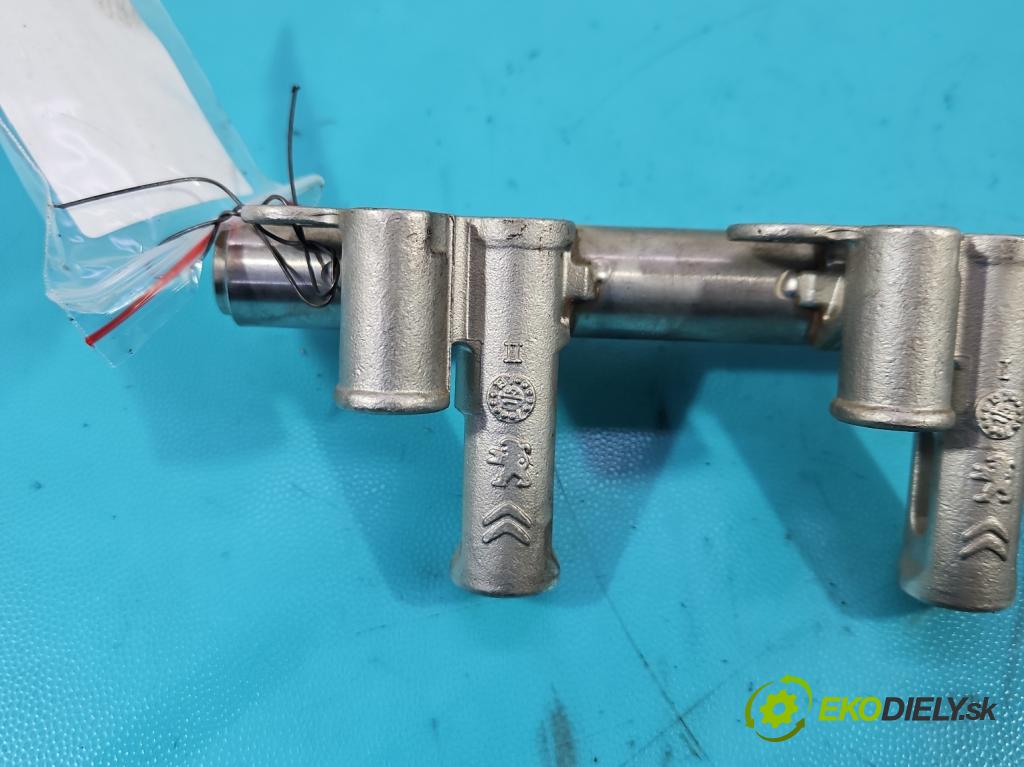 Peugeot 2008 I 2013-2019 1.2 THP 110 HP manual 81 kW 1199 cm3 5- lišta vstrekovacia 9802438180 (Vstrekovacie lišty)