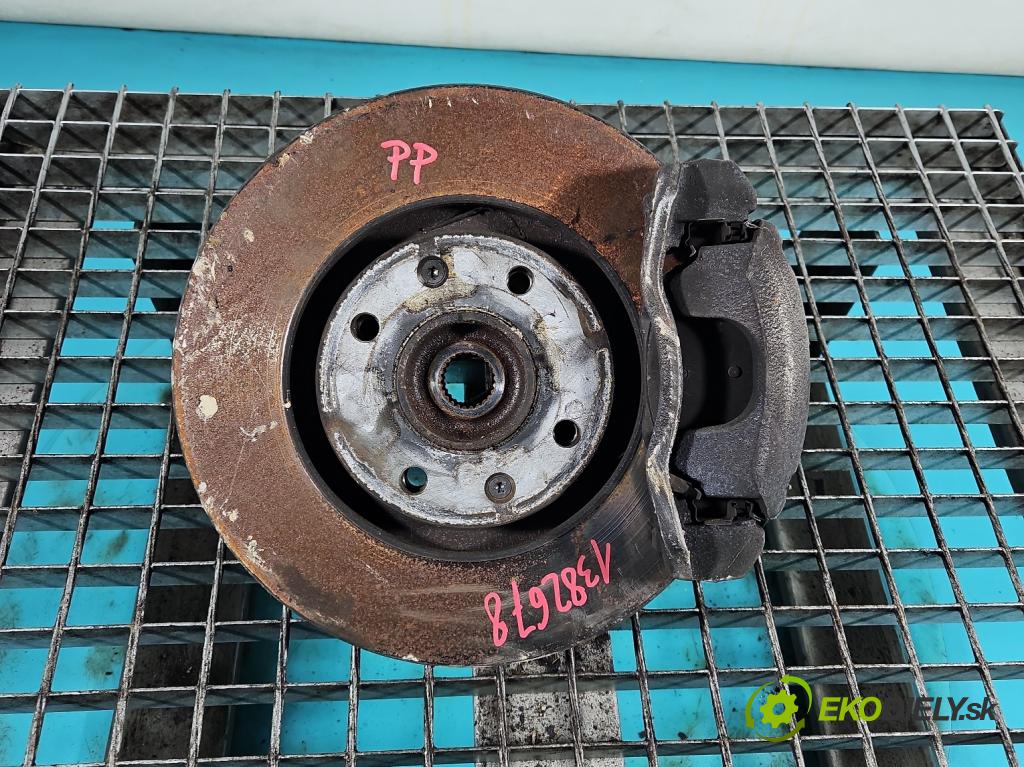 Peugeot 2008 I 2013-2019 1.2 THP 110 HP manual 81 kW 1199 cm3 5- náboj pravé  (Náboje)