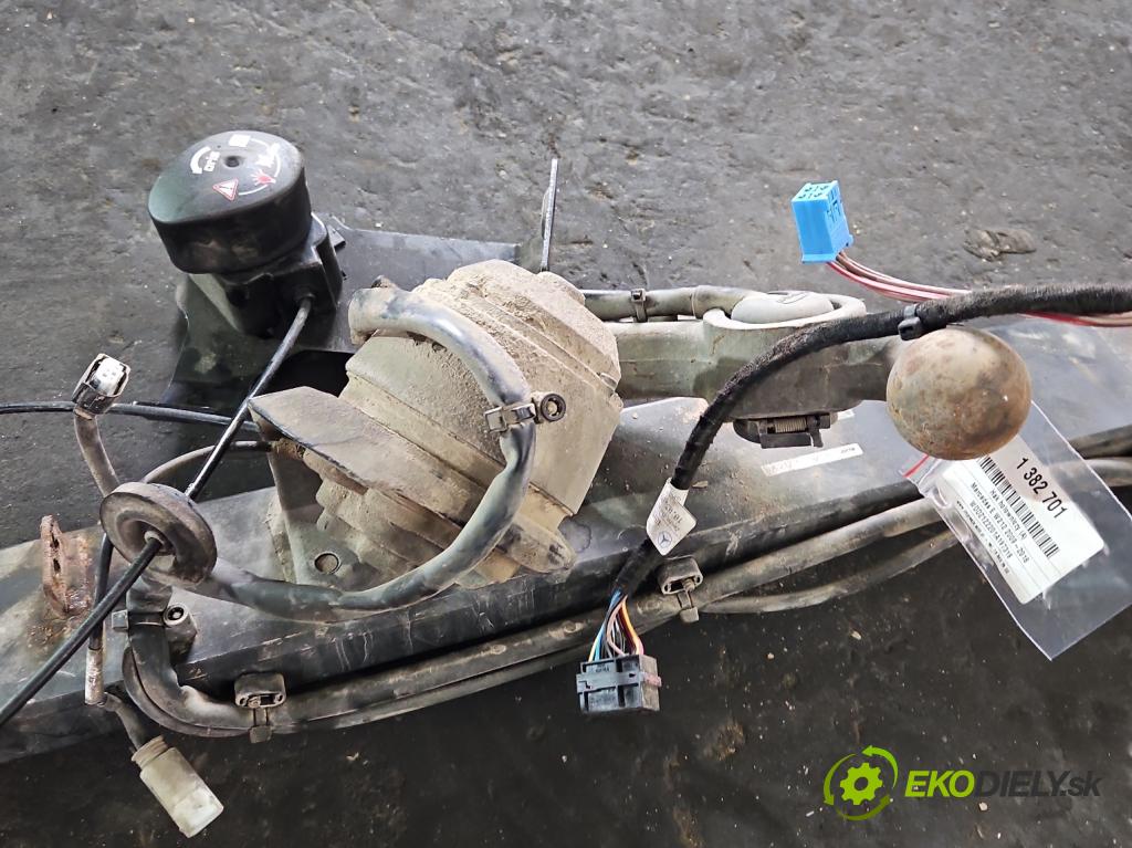 Mercedes E W212 2009-2016 3.0 cdi V6 204 hp automatic 150 kW 2987 cm3 5- oko tažné A2123100204 (Tažná zařízení)