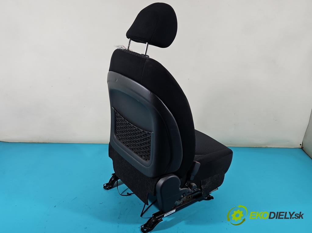 Toyota Rav4 III 2005-2012 2.0 VVti: 152KM automatic 112 kW 1998 cm3 5- Sedačka ľavý  (Sedačky, sedadlá)