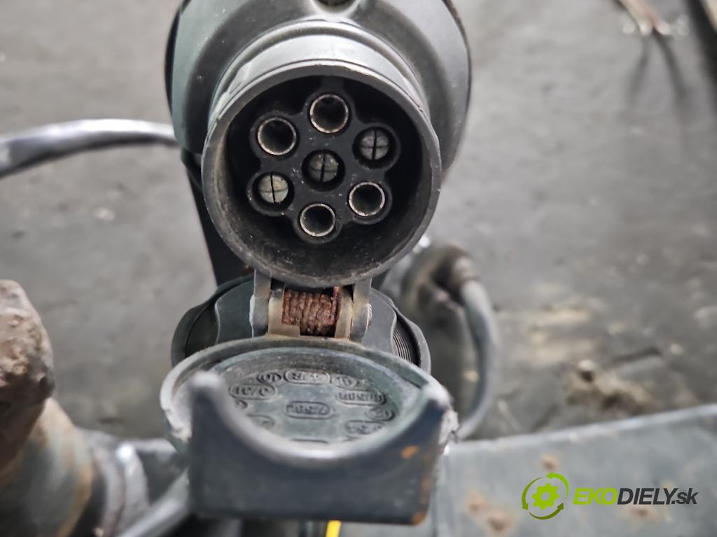 Opel Vectra C 2002-2008 1.9 cdti 120 hp manual 88 kW 1910 cm3 5- oko tažné  (Tažná zařízení)