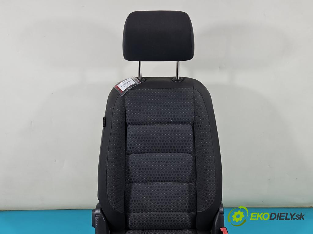 Vw Touran I 2003-2015 1.9 tdi 105 HP manual 77 kW 1896 cm3 5- Sedačka pravý  (Sedačky, sedadlá)