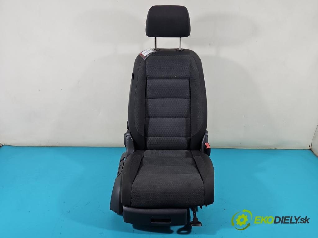 Vw Touran I 2003-2015 1.9 tdi 105 HP manual 77 kW 1896 cm3 5- Sedačka pravý  (Sedačky, sedadlá)