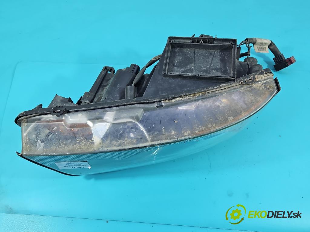 Volvo XC90 I 2002-2014 2.9 T6 272 HP automatic 200 kW 2922 cm3 5- Reflektor: pravý  (Pravé)