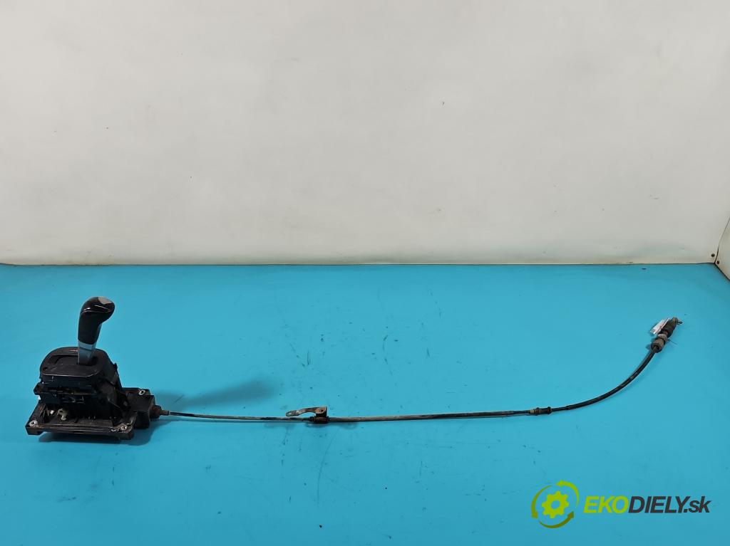 Nissan Tiida 1.8 16V 125 HP automatic 92 kW 1769 cm3 5- Páka: Změny: stupeň,rýchlosť  (Rýchlostné páky / kulisy)