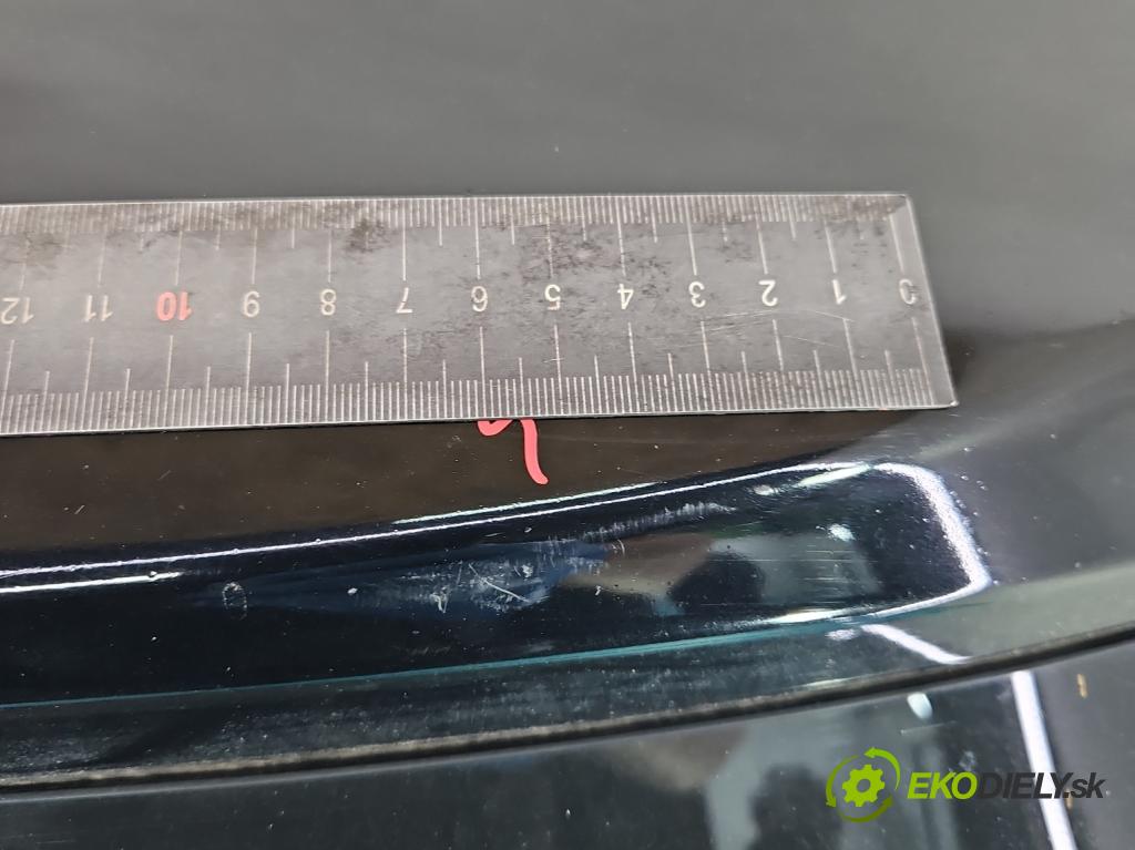 Nissan Tiida 1.8 16V 125 hp automatic 92 kW 1769 cm3 5- zadní kufrové dveře  (Zadní kapoty)