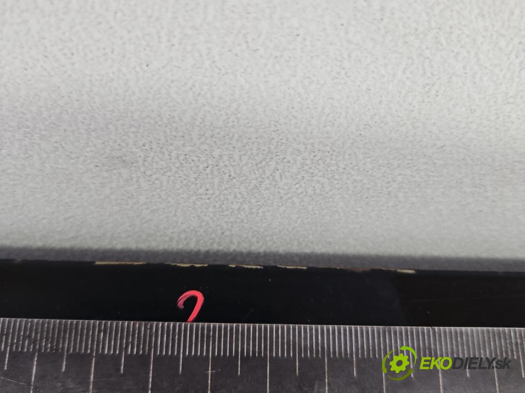 Nissan Tiida 1.8 16V 125 hp automatic 92 kW 1769 cm3 5- zadní kufrové dveře  (Zadní kapoty)