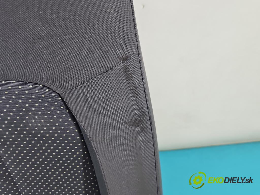 Seat Altea 1.9 tdi (BXE) 105 HP manual 77 kW 1896 cm3 5- Sedačka pravý  (Sedačky, sedadlá)