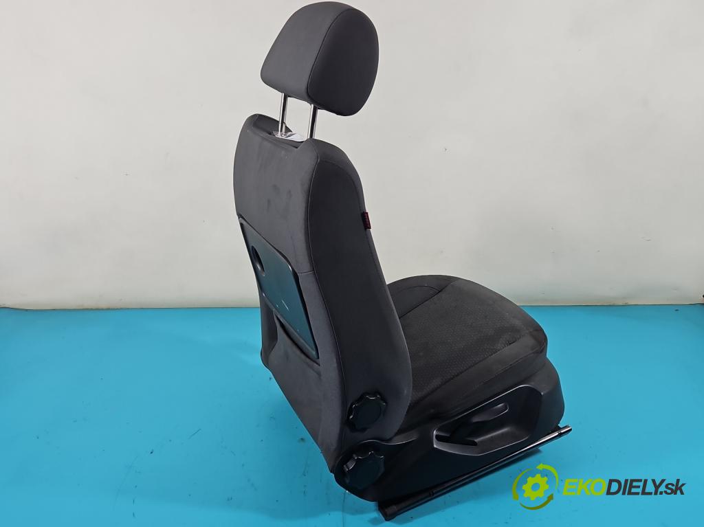Seat Altea 1.9 tdi (BXE) 105 HP manual 77 kW 1896 cm3 5- Sedačka pravý  (Sedačky, sedadlá)