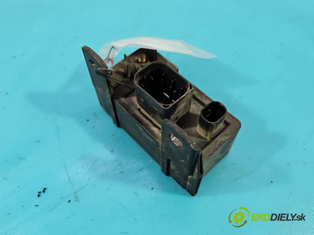 Mercedes Vito W639 2003-2014 2,2.0 cdi 109 HP manual 80 kW 2148 cm3 5- Relé: svíčky: zařicích: 0255452832 (Relé)