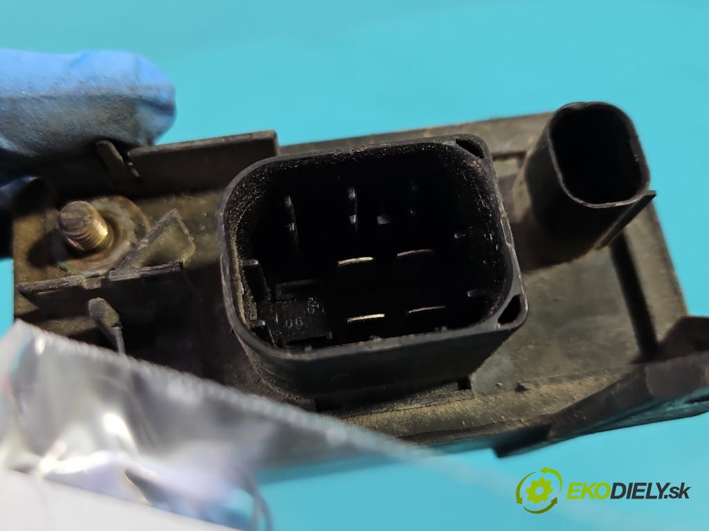 Mercedes Vito W639 2003-2014 2,2.0 cdi 109 HP manual 80 kW 2148 cm3 5- Relé: svíčky: zařicích: 0255452832 (Relé)