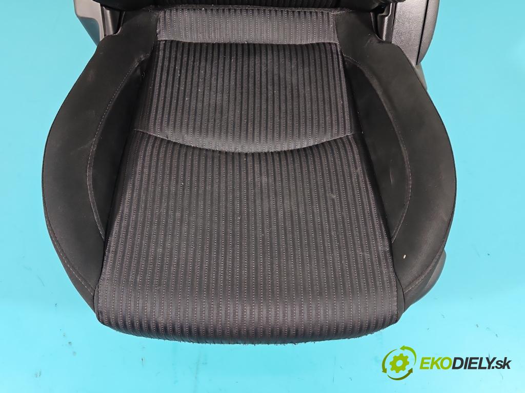 Mazda 3 III BM 2013-2018 2.0 16V 155 HP manual 114 kW 1998 cm3 4- Sedačka ľavý  (Sedačky, sedadlá)
