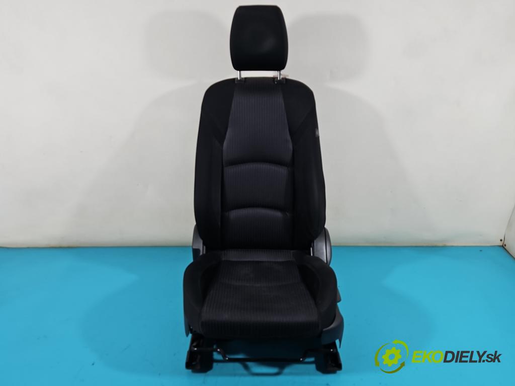 Mazda 3 III BM 2013-2018 2.0 16V 155 HP manual 114 kW 1998 cm3 4- Sedačka ľavý  (Sedačky, sedadlá)