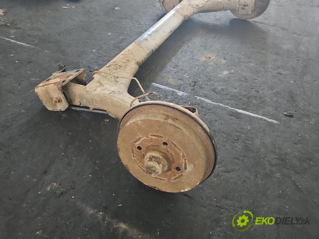 Vw Vento 1.8 75 hp manual 55 kW 1781 cm3 4- zadní výztuha  (Výztuhy zadní)