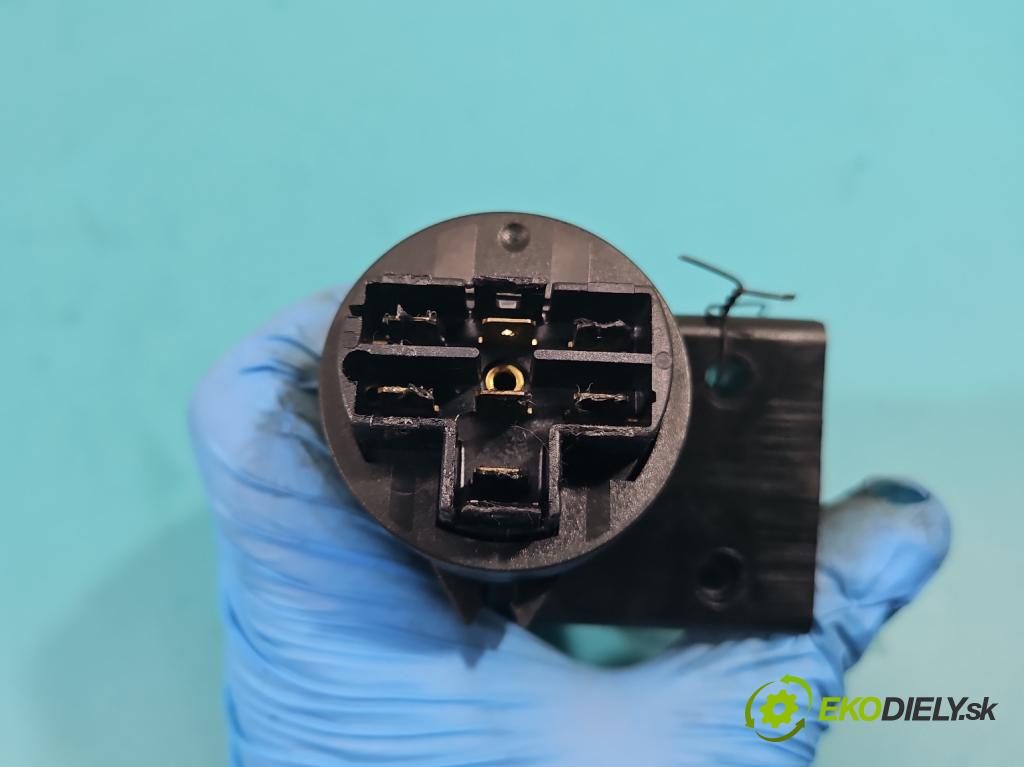 Fiat Seicento 0.9 39 HP manual 29 kW 899 cm3 3- Spínačka  (Spínacie skrinky a kľúče)