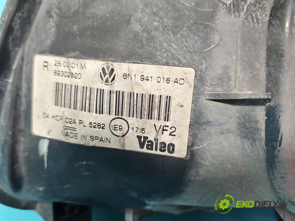 Vw Polo III 6N 1994-2001 1.4 16V 75 HP manual 55 kW 1390 cm3 3- Reflektor: pravý 6N1941016AD (Pravé)