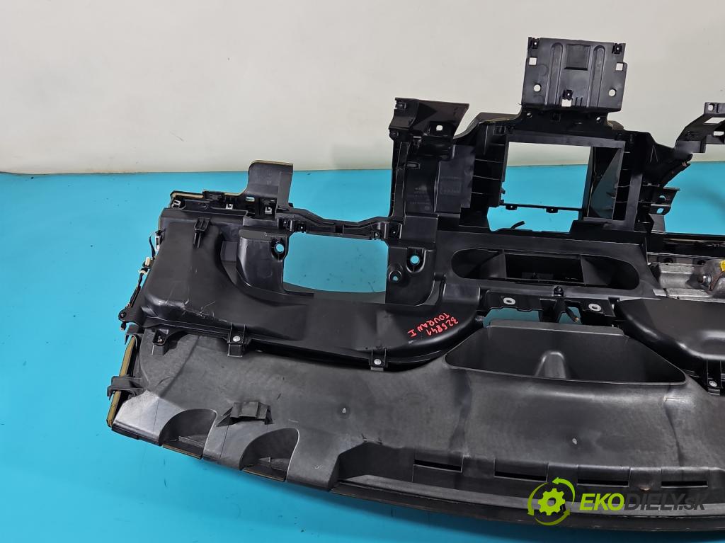 Vw Touran I 2003-2015 1.9 tdi 105 HP manual 77 kW 1896 cm3 5- kokpit,pristrojová doska rozdeľovacia