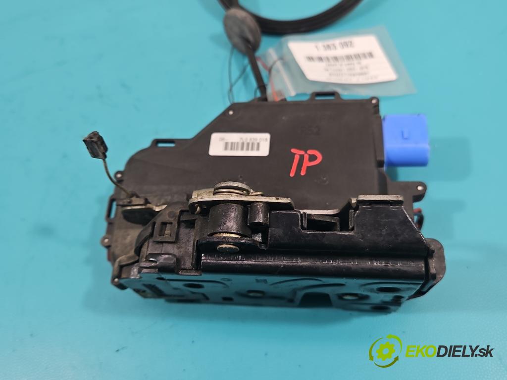 Vw Touran I 2003-2015 1.9 tdi 105 hp manual 77 kW 1896 cm3 5- zámek zadní pravý 7L0839016