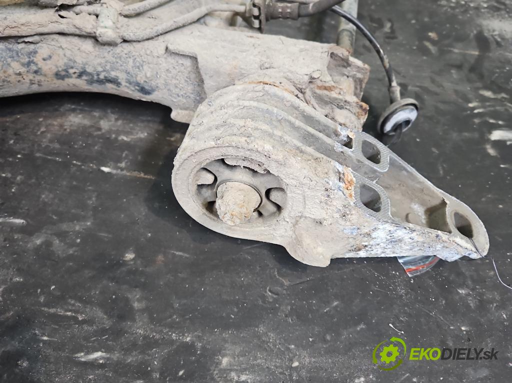 Vw Passat B5 1995-2005 1.8 T 150 hp manual 110 kW 1781 cm3 5- zadní výztuha  (Výztuhy zadní)