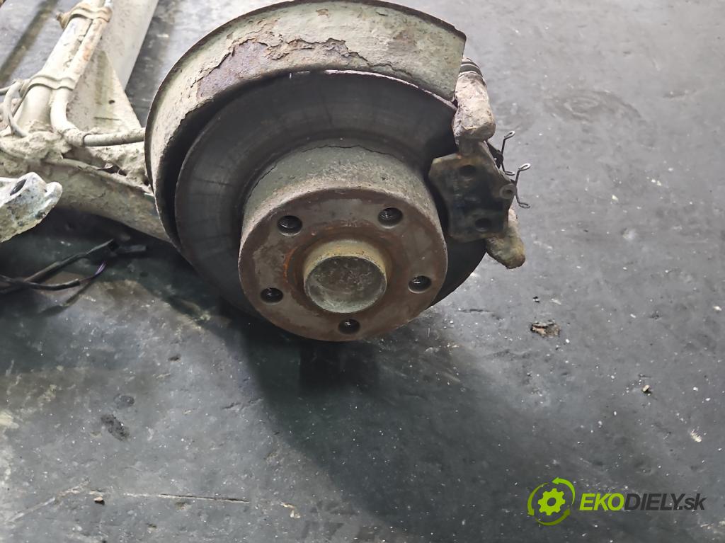 Vw Passat B5 1995-2005 1.8 T 150 hp manual 110 kW 1781 cm3 5- zadní výztuha  (Výztuhy zadní)