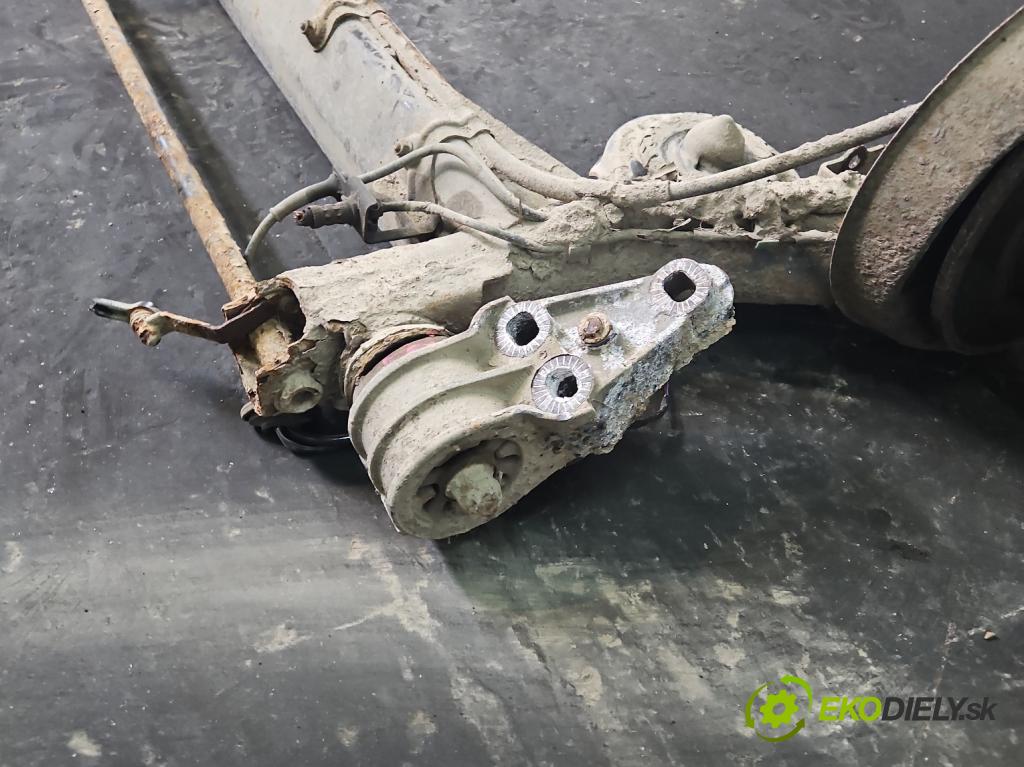 Vw Passat B5 1995-2005 1.8 T 150 hp manual 110 kW 1781 cm3 5- zadní výztuha  (Výztuhy zadní)