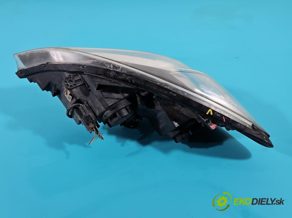 Kia Ceed I 2006-2012 1.6 crdi 116 HP manual 85 kW 1582 cm3 5- Reflektor: pravý  (Pravé)