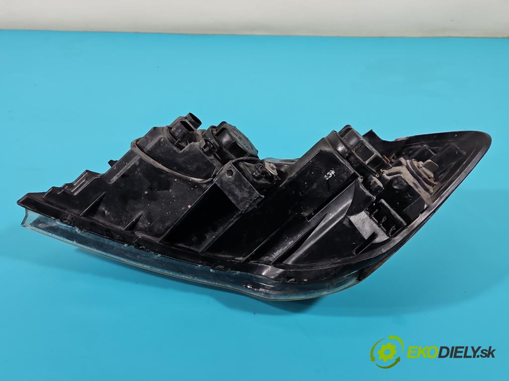 Kia Ceed I 2006-2012 1.6 crdi 116 HP manual 85 kW 1582 cm3 5- Reflektor: pravý  (Pravé)