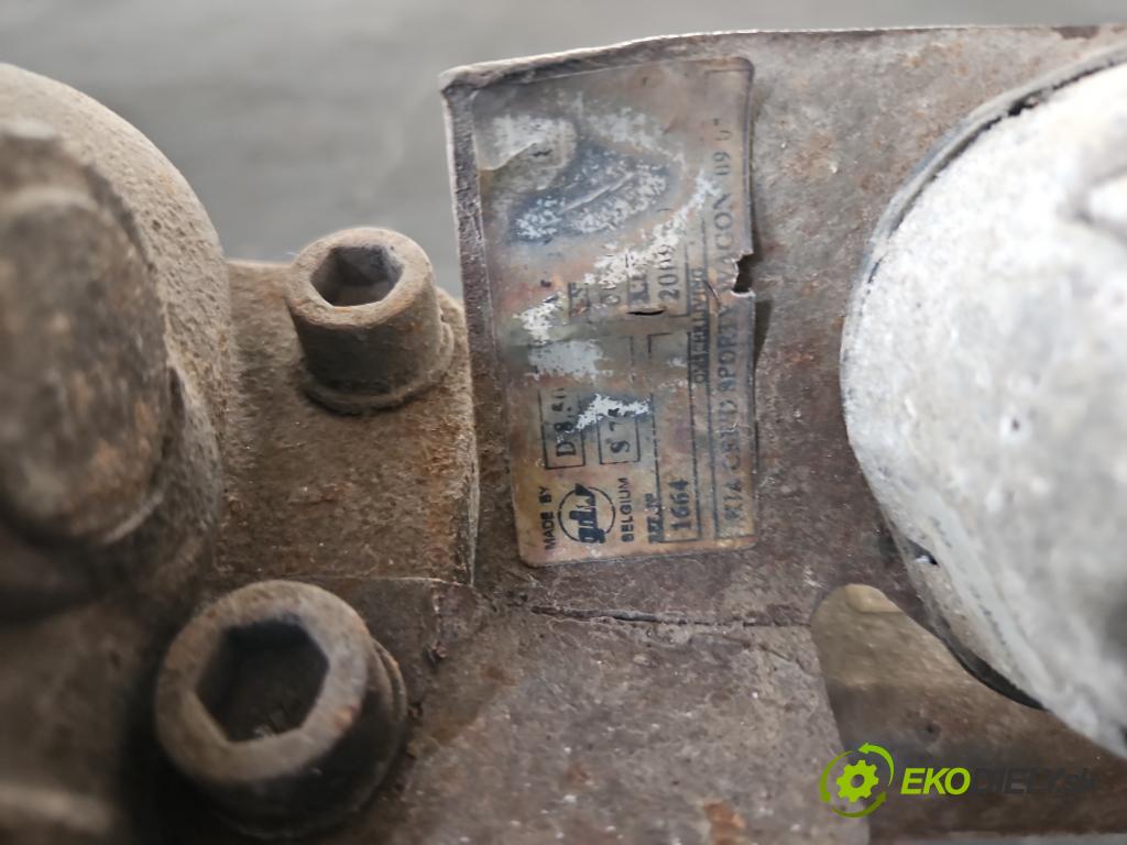 Kia Ceed I 2006-2012 1.6 crdi 116 hp manual 85 kW 1582 cm3 5- oko tažné  (Tažná zařízení)