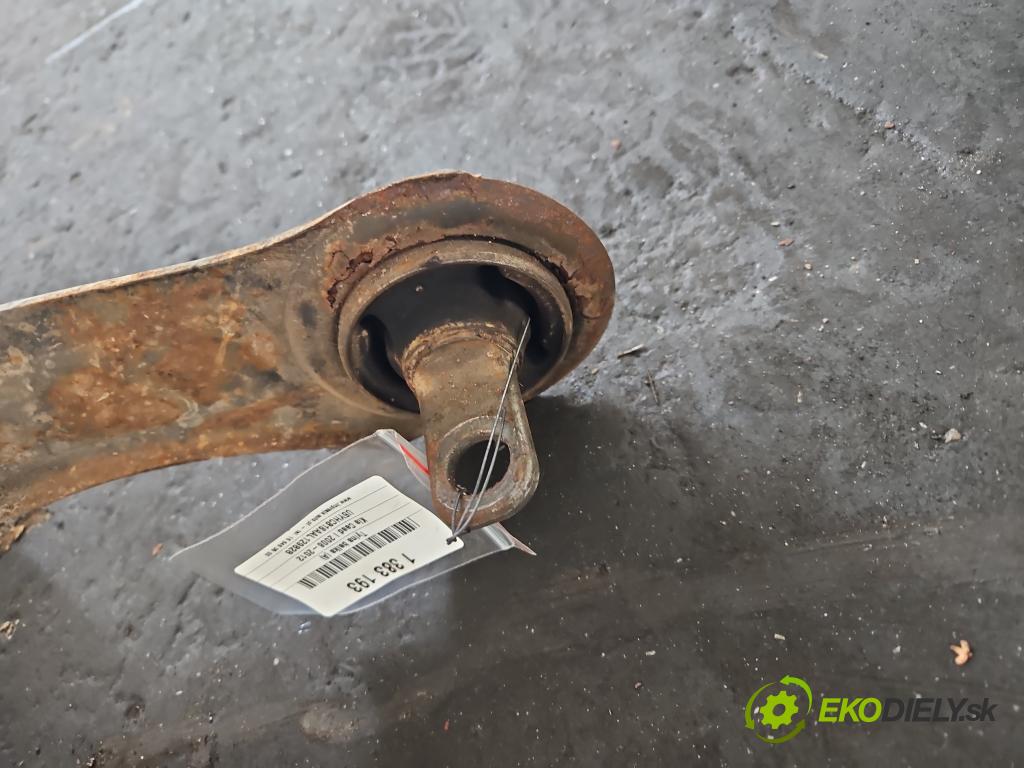 Kia Ceed I 2006-2012 1.6 crdi 116 hp manual 85 kW 1582 cm3 5- zadní výztuha  (Výztuhy zadní)