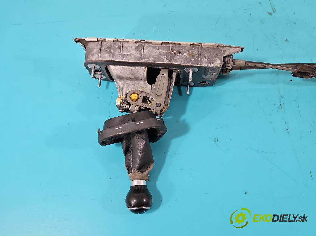 Vw Touran I 2003-2015 1.9 tdi 105 HP manual 77 kW 1896 cm3 5- Páka: Změny: stupeň,rýchlosť 1K0711091A (Rýchlostné páky / kulisy)