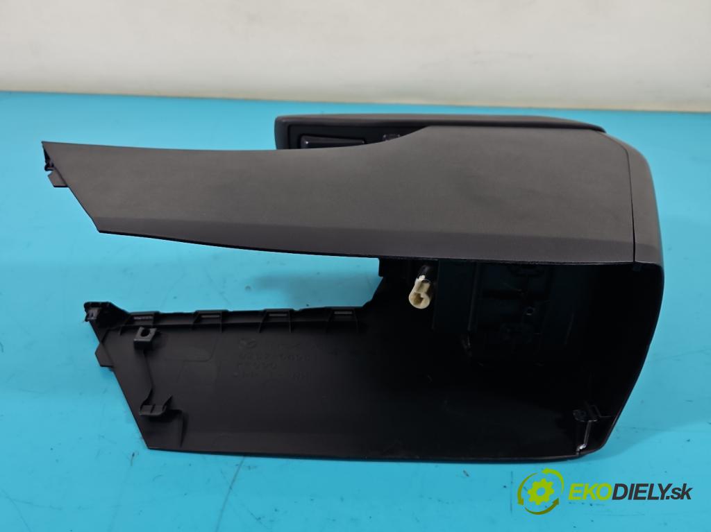 Mazda 3 III BM 2013-2018 2.0 16V 155 HP manual 114 kW 1998 cm3 4- operadlo BJS7-64951 (Lakťové opierky)