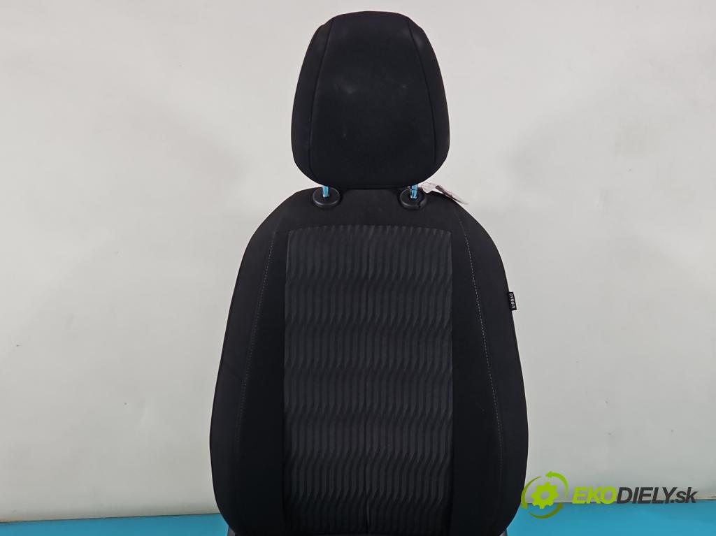 Peugeot 308 II 2013-2021 2.0 e-hdi 150 HP manual 110 kW 1997 cm3 5- Sedačka ľavý  (Sedačky, sedadlá)