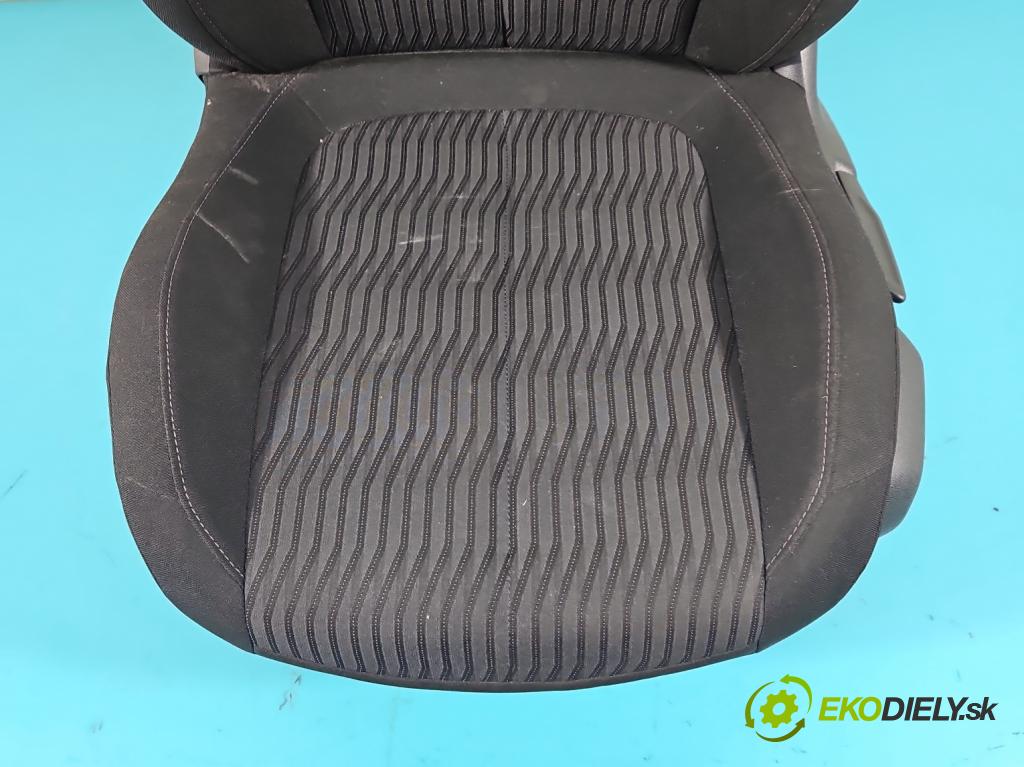 Peugeot 308 II 2013-2021 2.0 e-hdi 150 HP manual 110 kW 1997 cm3 5- Sedačka ľavý  (Sedačky, sedadlá)