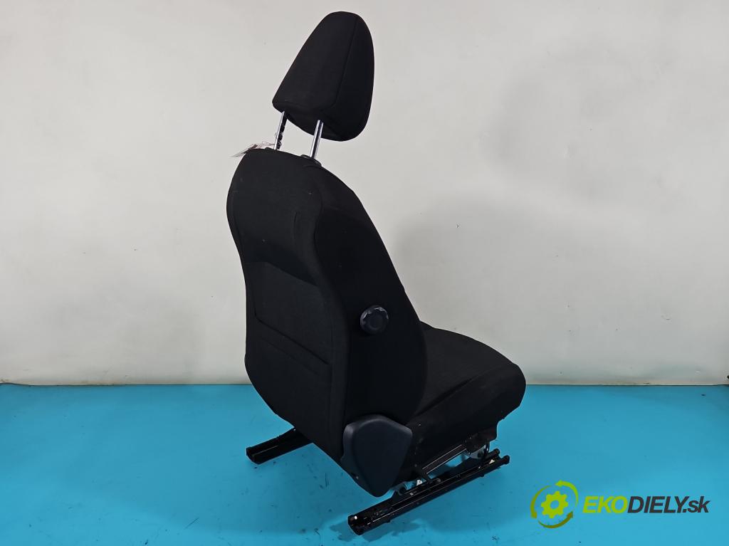 Peugeot 308 II 2013-2021 2.0 e-hdi 150 HP manual 110 kW 1997 cm3 5- Sedačka ľavý  (Sedačky, sedadlá)