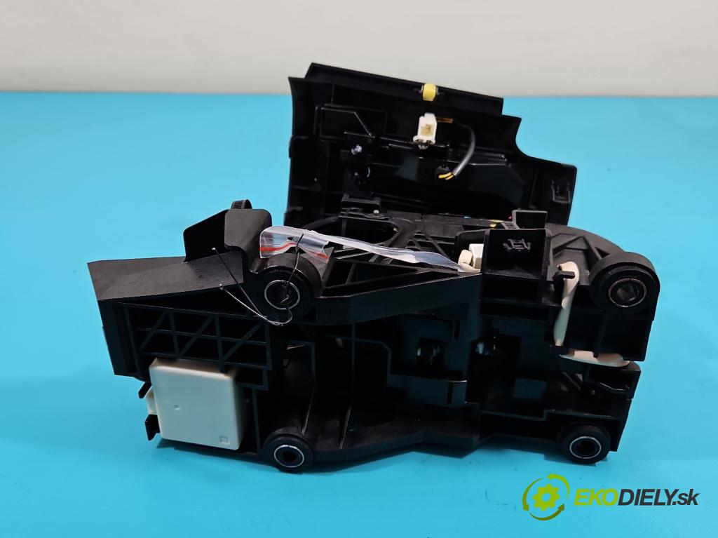 Toyota Rav4 III 2005-2012 2.0 VVti: 152KM automatic 112 kW 1998 cm3 5- Páka: Změny: stupeň,rýchlosť  (Rýchlostné páky / kulisy)