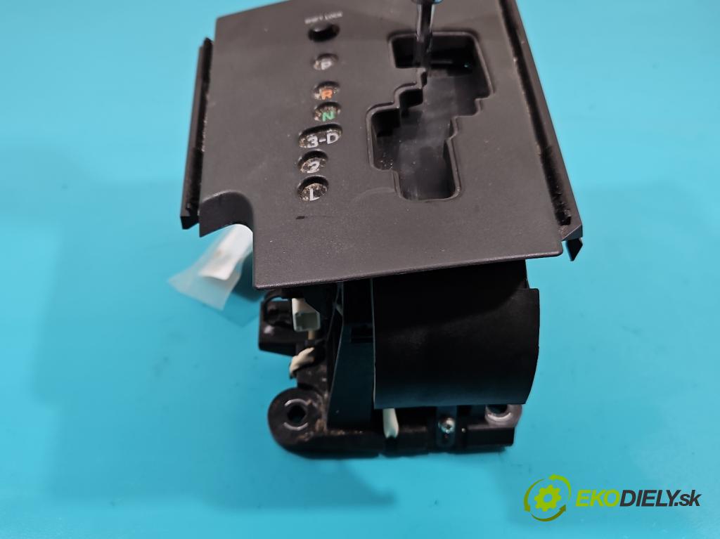 Toyota Rav4 III 2005-2012 2.0 VVti: 152KM automatic 112 kW 1998 cm3 5- Páka: Změny: stupeň,rýchlosť  (Rýchlostné páky / kulisy)