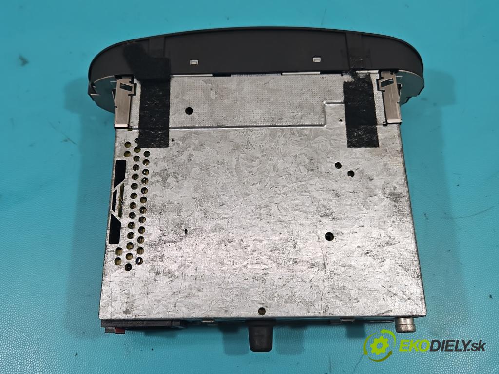 Vw New Beetle 1998-2010 2.0 8V 116 HP manual 85 kW 1984 cm3 3- Radio originál 1C0035186