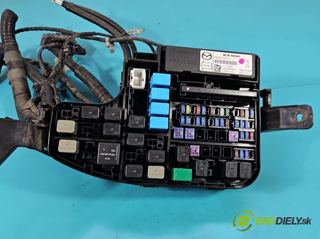 Mazda 3 III BM 2013-2018 2.0 16V 155 hp manual 114 kW 1998 cm3 4- skříňka pojistková KD45-675X0C (Pojistkové skříňky)