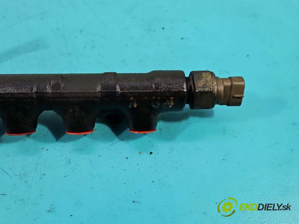 Toyota Corolla E12 2001-2009 2.0 D4D 90 HP manual 66 kW 1995 cm3 5- lišta vstrekovacia  (Vstrekovacie lišty)