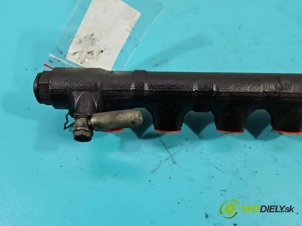 Toyota Corolla E12 2001-2009 2.0 D4D 90 HP manual 66 kW 1995 cm3 5- lišta vstrekovacia  (Vstrekovacie lišty)