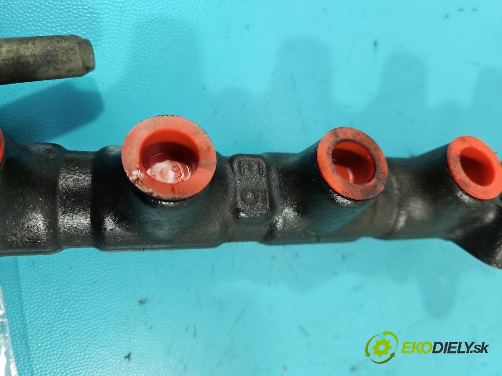 Toyota Corolla E12 2001-2009 2.0 D4D 90 HP manual 66 kW 1995 cm3 5- lišta vstrekovacia  (Vstrekovacie lišty)