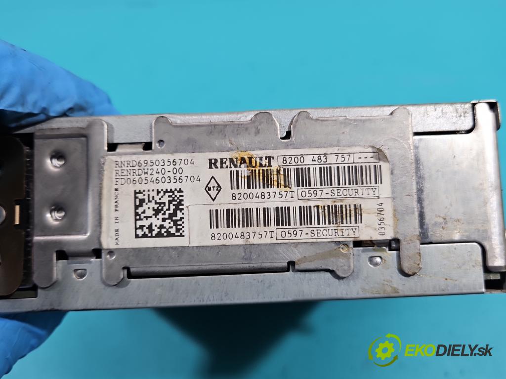 Renault Modus 1.5 dci 86 HP manual 63 kW 1461 cm3 5- Radio originál 8200483757