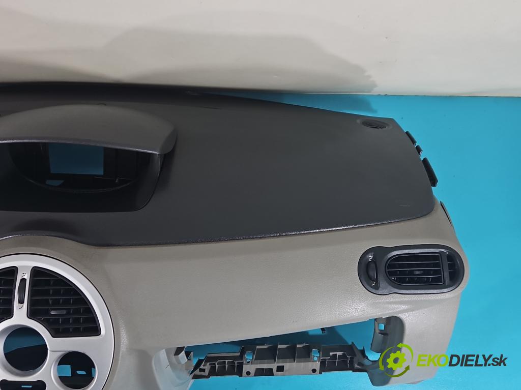 Renault Modus 1.5 dci 86 HP manual 63 kW 1461 cm3 5- kokpit,pristrojová doska rozdeľovacia