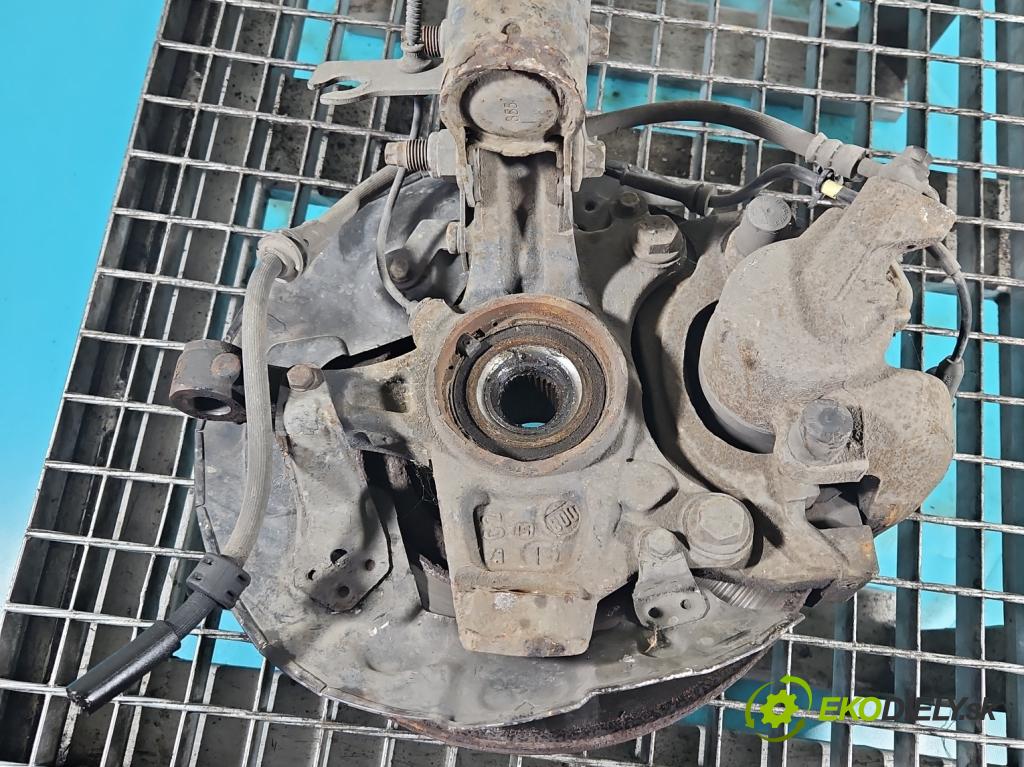 Peugeot 308 II 2013-2021 2.0 e-hdi 150 HP manual 110 kW 1997 cm3 5- náboj ľavé (Náboje)